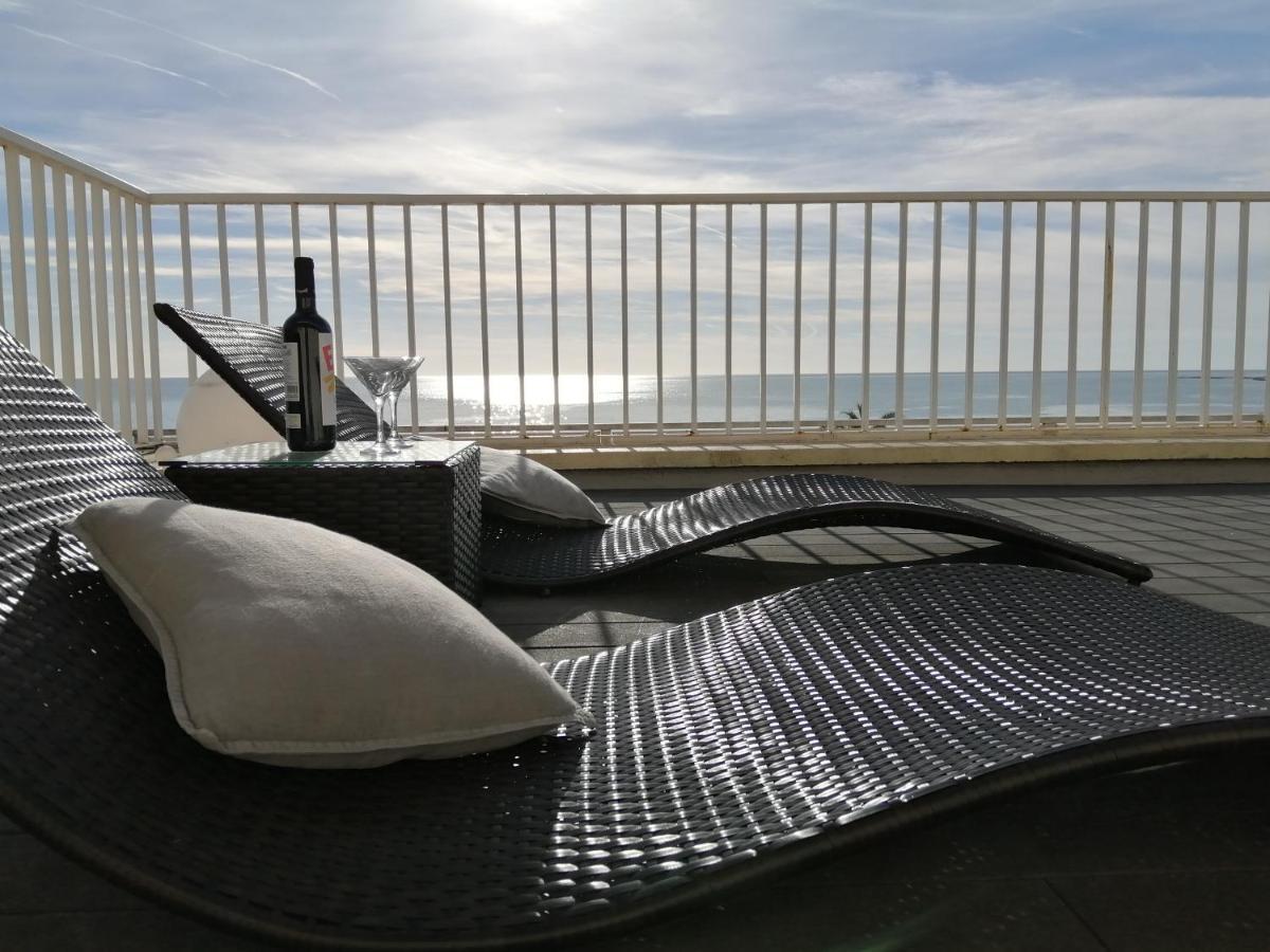 Apartament Atico Con Fantasticas Vistas Al Mar Y La Iglesia Sitges