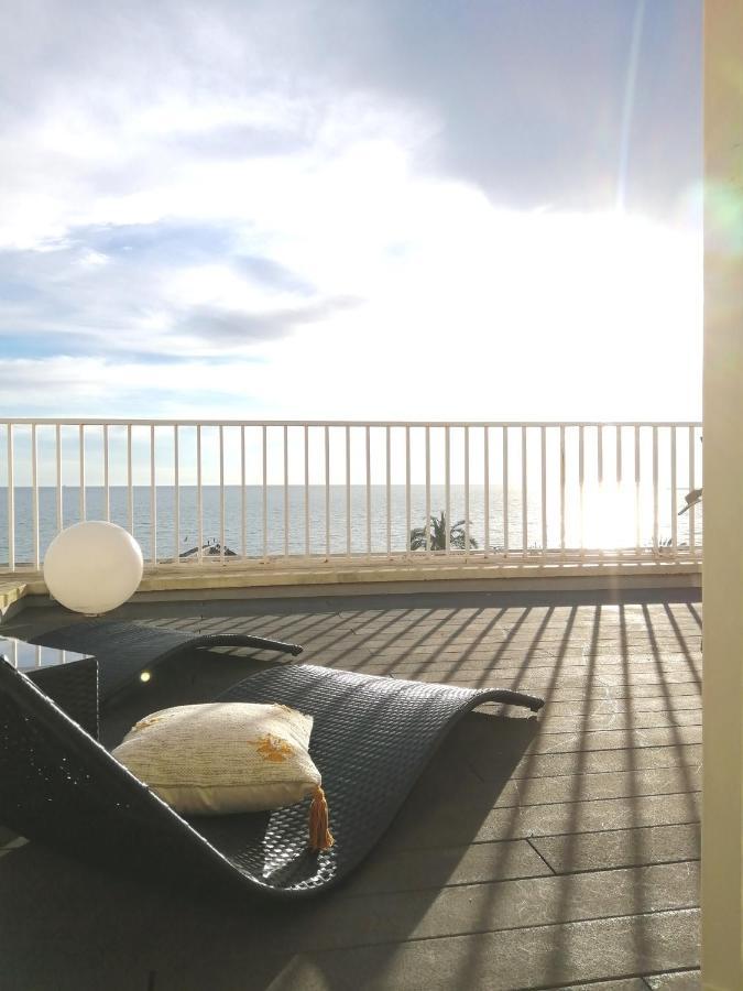 Atico Con Fantasticas Vistas Al Mar Y La Iglesia Apartment Sitges